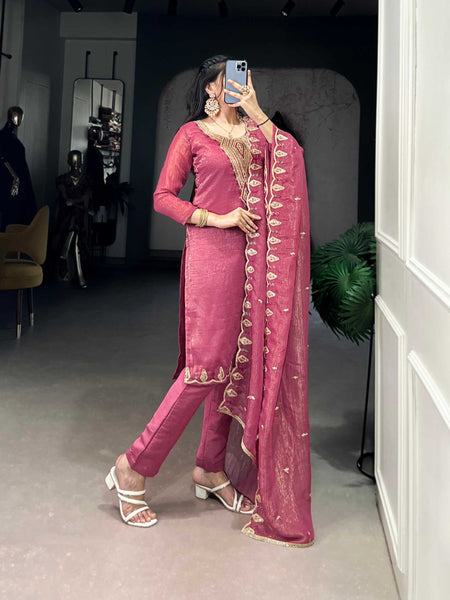 Crunchi KESH134 3032 Suits & Dresses Wholesale Ladies Suits Embroidery Suits Floor-Length Dresses