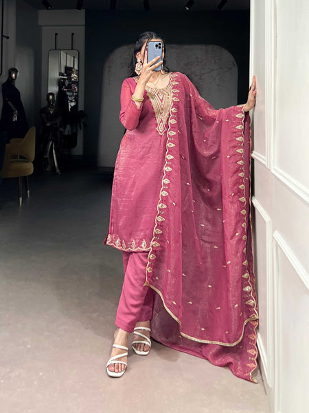 Crunchi KESH134 3032 Suits & Dresses Wholesale Ladies Suits Embroidery Suits Floor-Length Dresses