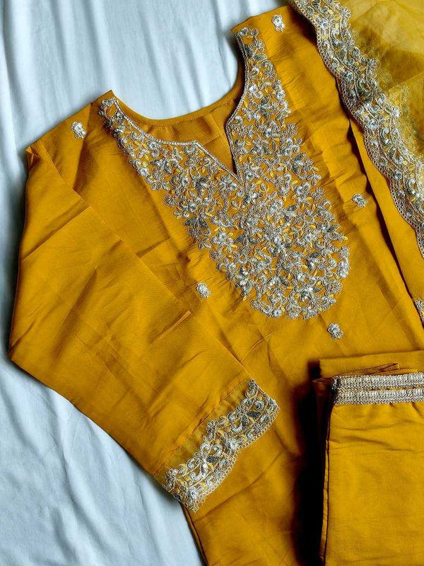 Heavy Roman Silk RIN131 DT-23 Suits & Dresses Wholesale Alia Cut Suits Designer Suits Embroidered Suits